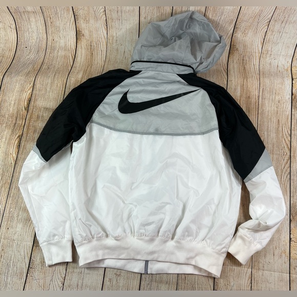 Nike Other - Mens Nike Windrunner Full Zip Jacket Size Medium White Black Silver CN8770